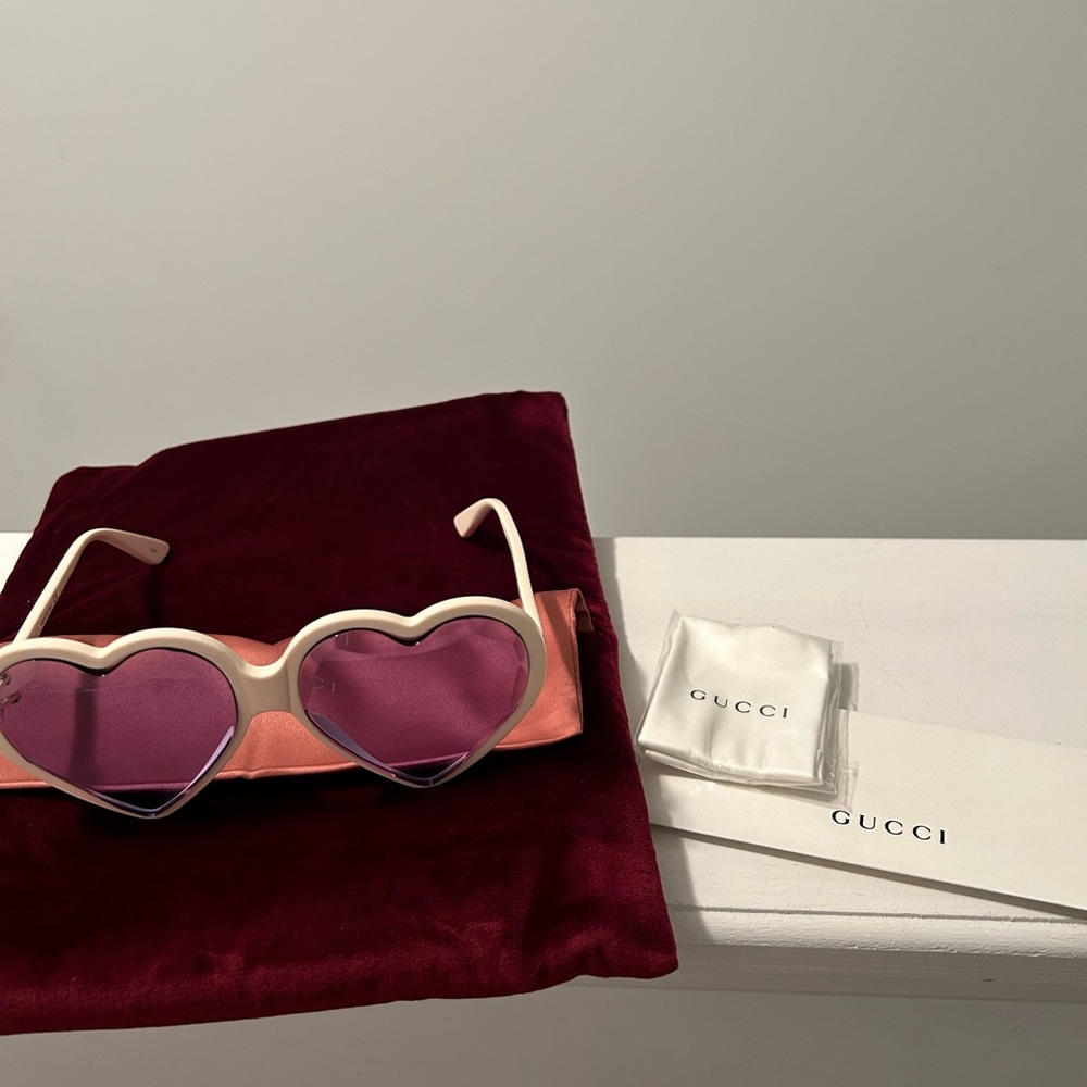 Gucci Hollywood Forever Heart Sunglasses - Picture 2 of 8